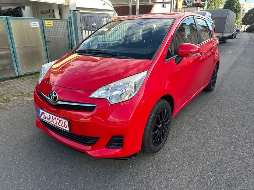 Toyota Verso-S 131.600 km 5.800 € Bremen 28215