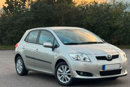 Toyota Auris 175.000 km 3.800 &euro; Bremen 28213