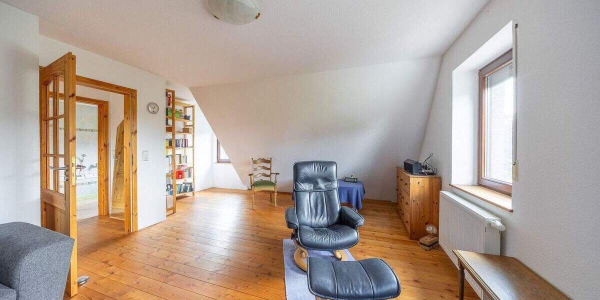 Mehrfamilienhaus, Wohnhaus Wilstedt - 8 Zimmer, 259 m&sup2;, 349.000&euro; | Angebot:25667674