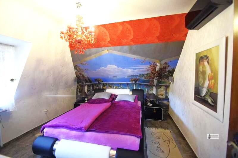 Verspieltes Haus Garten, Garage, Pool Yaccuzzi, TOP Einrichtung, PV Anlage, Einfach SUPER! - Einfamilienhaus Syke | Angebot:26737396