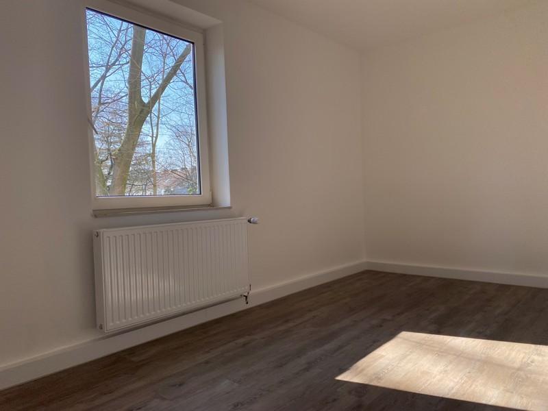 Renovierte 3-Zimmer-Wohnung mit Balkon zimmer