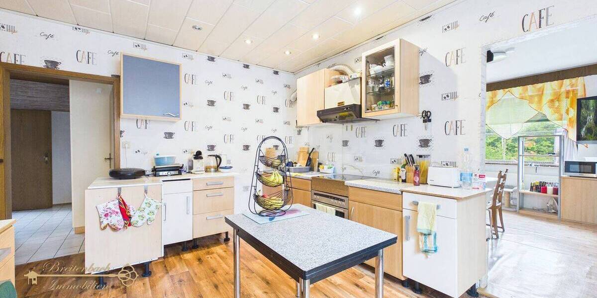 Mehrfamilienhaus, Wohnhaus Achim Uesen - 7 Zimmer, 220 m&sup2;, 430.000&euro; | Angebot:26875038