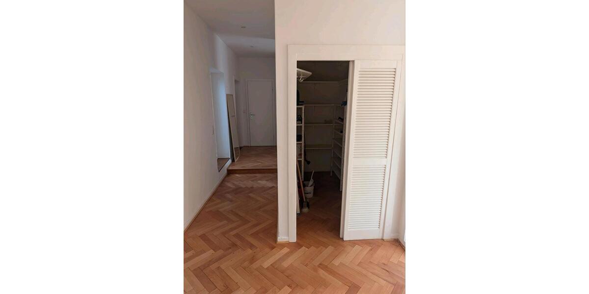 Etagenwohnung Bremen Östliche Vorstadt - 3 Zimmer, 120 m&sup2;, 1.450&euro; | Angebot:25938736
