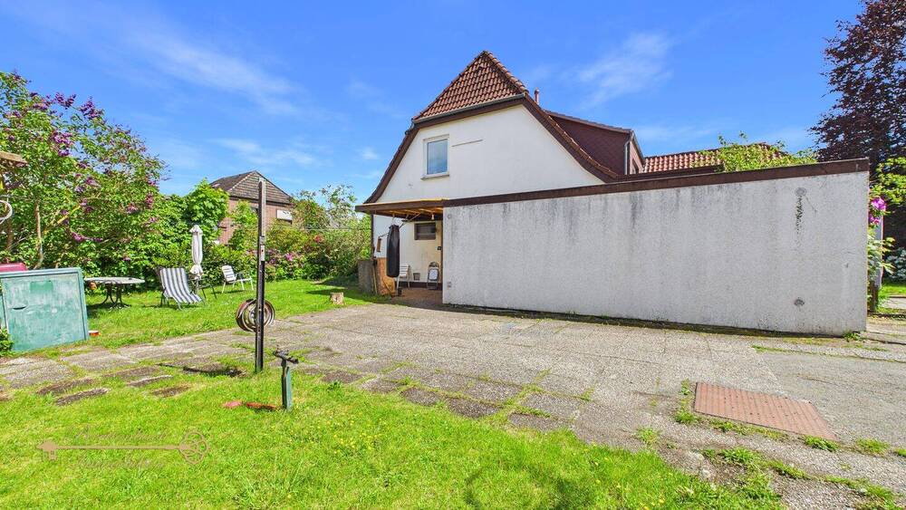 Mehrfamilienhaus, Wohnhaus Achim Uesen - 7 Zimmer, 220 m&sup2;, 430.000&euro; | Angebot:26875038