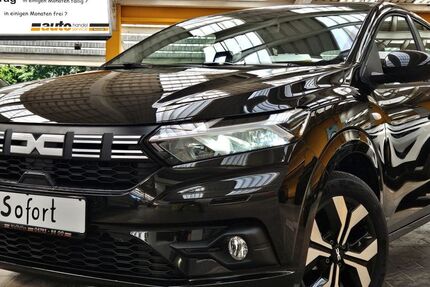 Dacia Sandero 7.500 km 16.475 &euro; Wallhöfen bei Bremen 27729