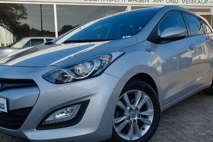 Hyundai i30 43.750 km 9.950 € Bremen 28259