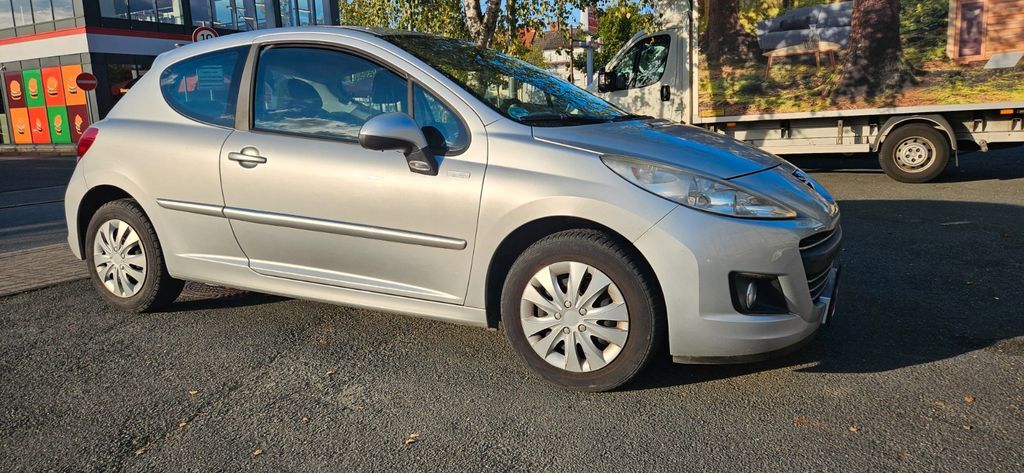 Peugeot 207 219.150 km 1.999 € Delmenhorst 27751