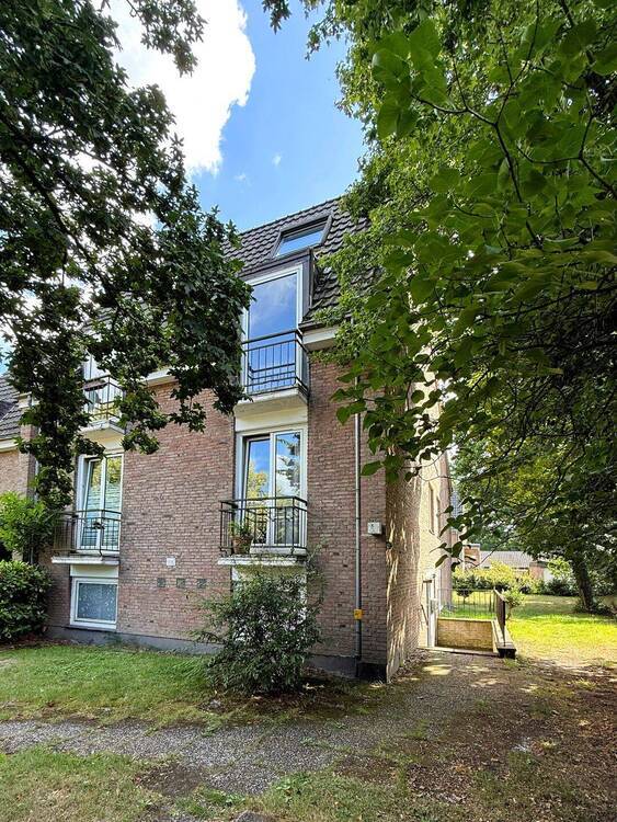 Reihenendhaus mit zwei Wohneinheiten in toller Lage von Bremen Horn-Lehe