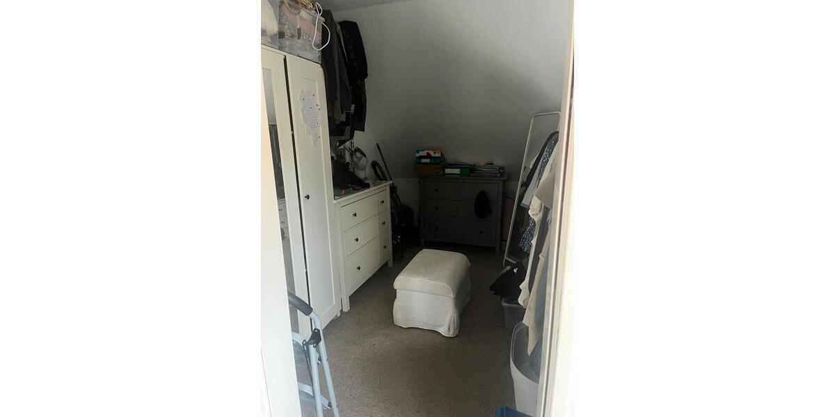 Dachgeschoßwohnung Schwanewede - 3.5 Zimmer, 120 m&sup2;, 900&euro; | Angebot:25368322