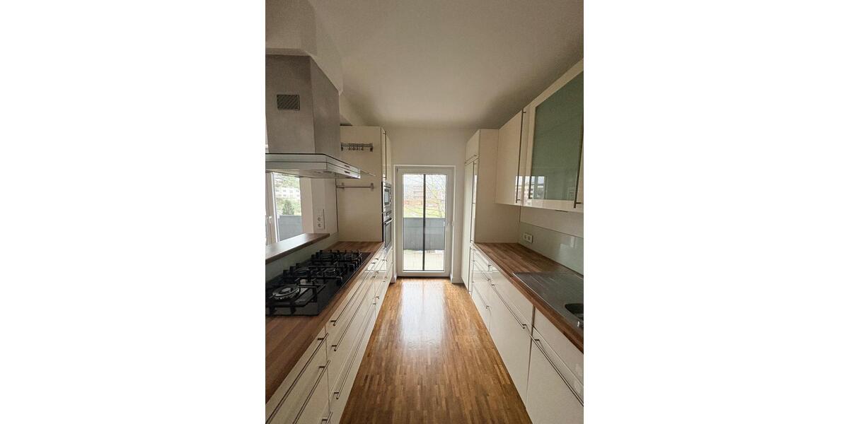 Maisonettenwohnung Bremen Gröpelingen - 5 Zimmer, 129 m&sup2;, 1.450&euro; | Angebot:25211074