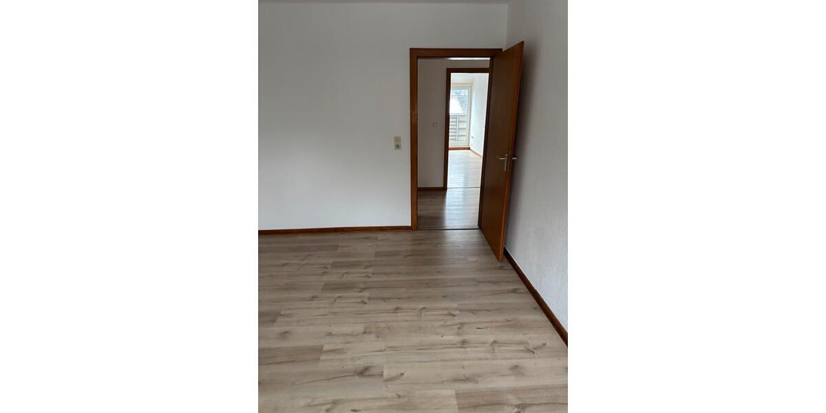 Etagenwohnung Bremen Hemelingen - 4 Zimmer, 81 m&sup2;, 1.300&euro; | Angebot:24748794