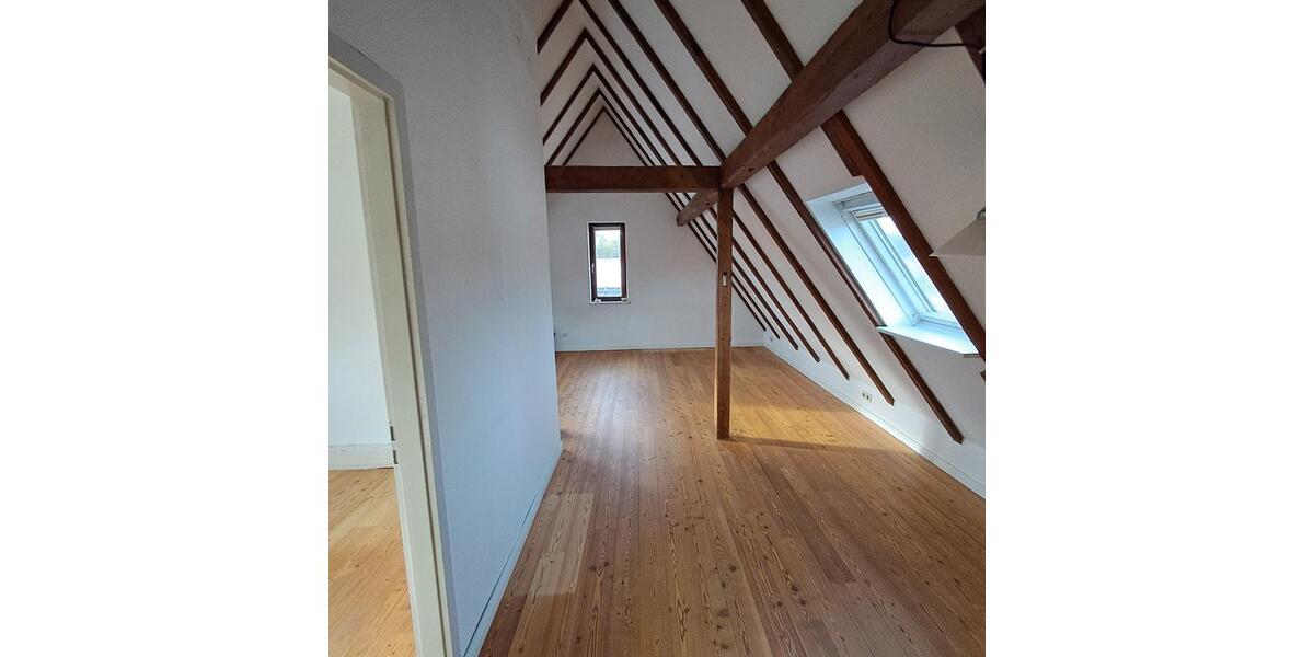 Dachgeschoßwohnung Bremen Schwachhausen - 2 Zimmer, 50 m&sup2;, 160.000&euro; | Angebot:25117810