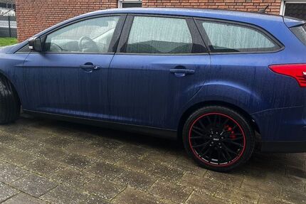 Ford Focus 93.000 km 8.499 &euro; Bremen 28201