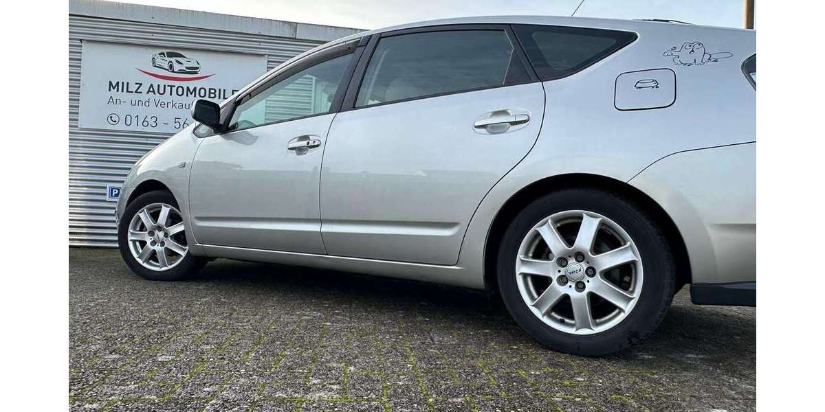 Toyota Prius 154.000 km 3.690 &euro; Delmenhorst 27749