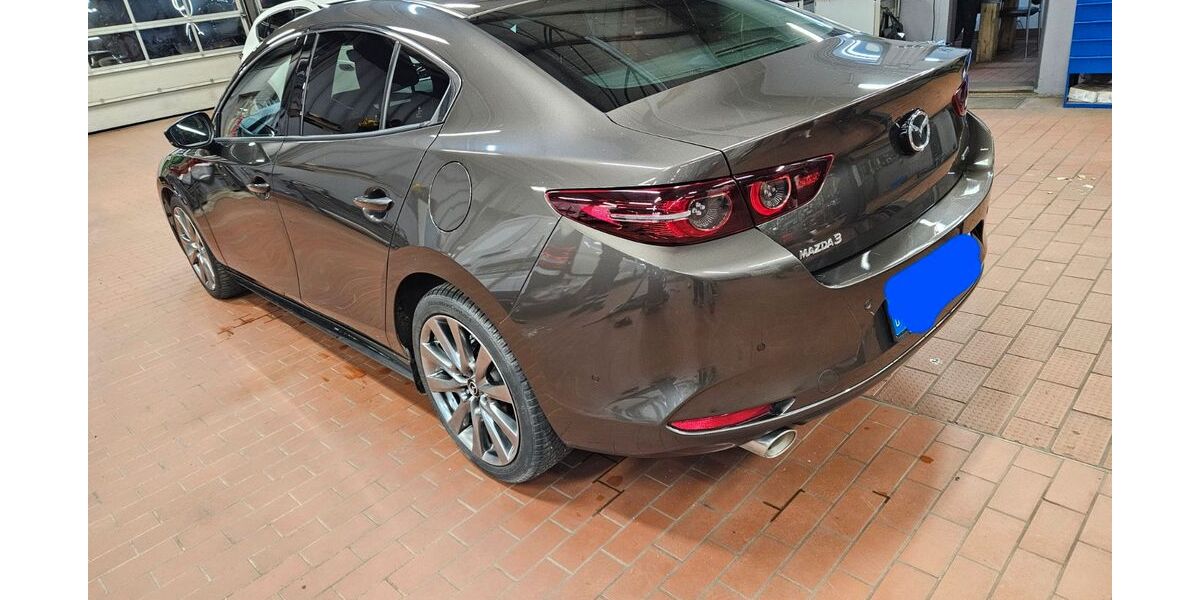 Mazda 3 87.000 km 20.000 &euro; Bremen 28279