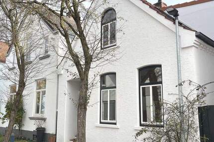 PURNHAGEN-IMMOBILIEN - Charmantes und gepflegtes Einfamilienhaus in Zentrumslage von Bremen-Vegesack 5 zimmer