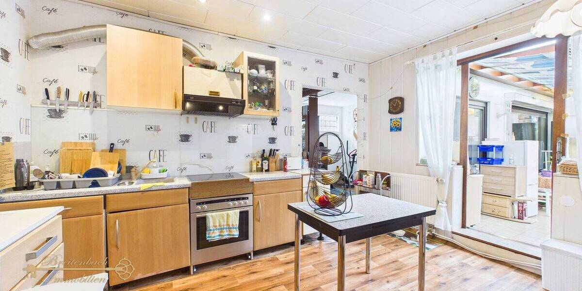 Mehrfamilienhaus, Wohnhaus Achim Uesen - 7 Zimmer, 220 m&sup2;, 430.000&euro; | Angebot:26875038