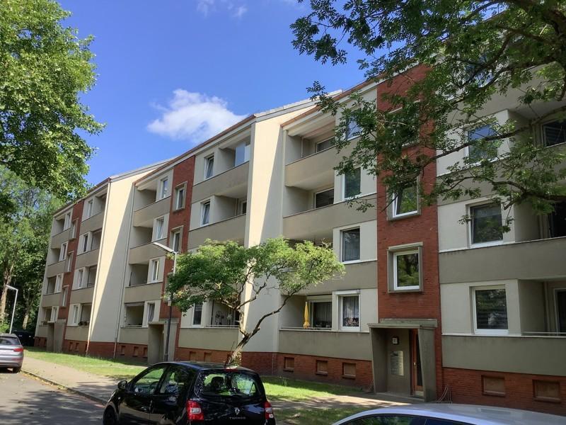 Gut geschnittene 2,5-Zimmer-Wohnung mit Balkon zimmer