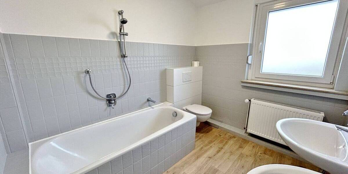 Etagenwohnung Stuhr Varrel - 4 Zimmer, 87 m&sup2;, 275.000&euro; | Angebot:26128457