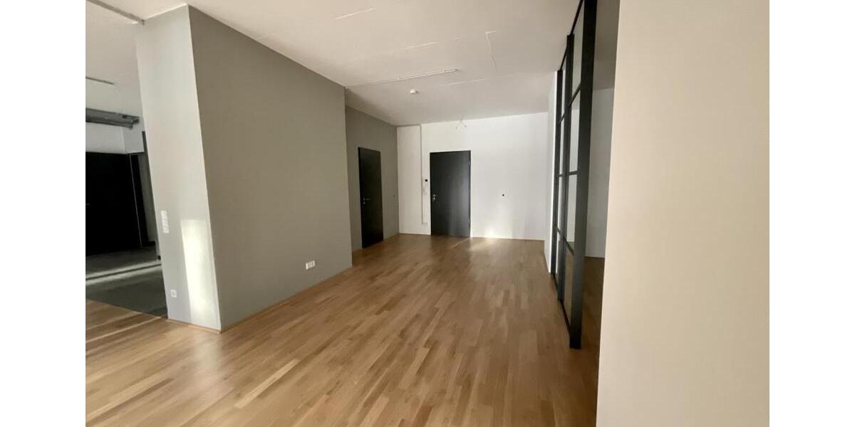 Etagenwohnung Bremen Häfen - 3 Zimmer, 150 m&sup2;, 1.499&euro; | Angebot:15830650