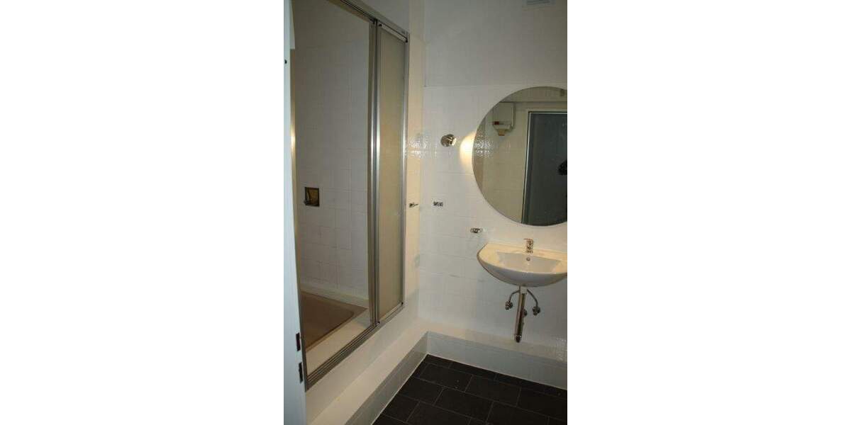 Mehrfamilienhaus, Wohnhaus Bremen Woltmershausen - 8 Zimmer, 268 m&sup2;, 349.000&euro; | Angebot:25685463