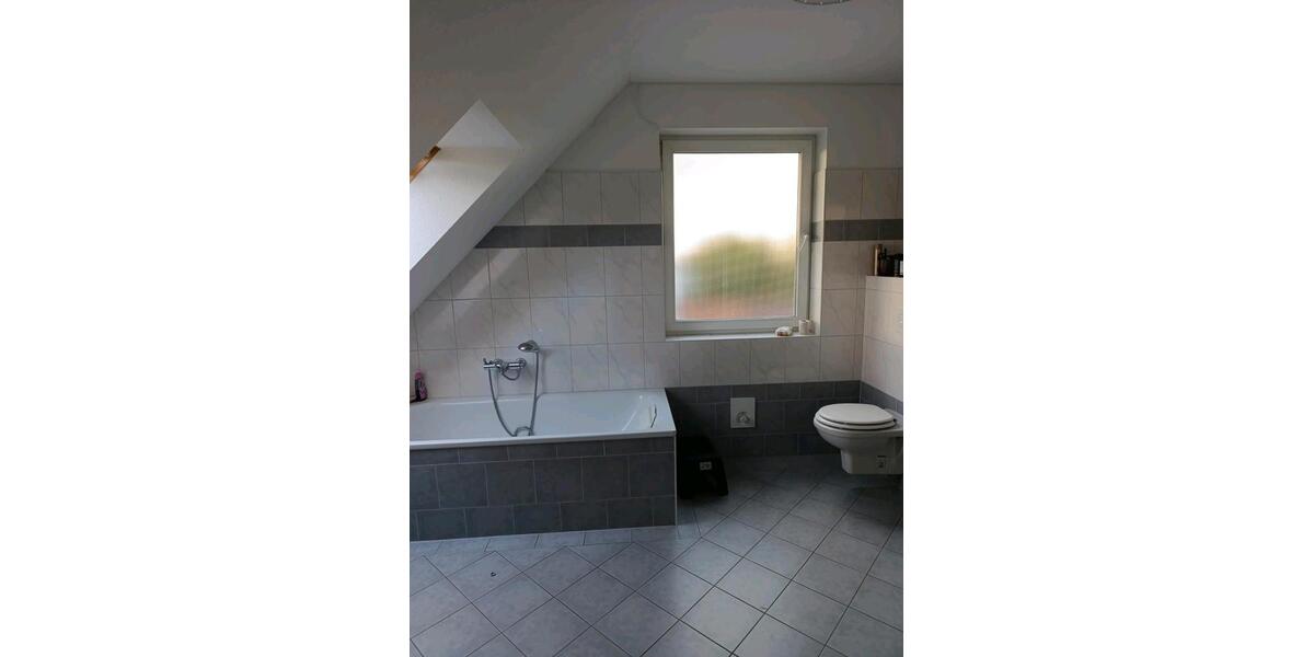 Dachgeschoßwohnung Bremen Blumenthal - 2 Zimmer, 77 m&sup2;, 790&euro; | Angebot:27732612