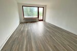 Woltmershausen: Renovierte 2-Zi.-Whg. mit 2 Balkonen, moderner Ausstattung, Garage und Kellerabteil