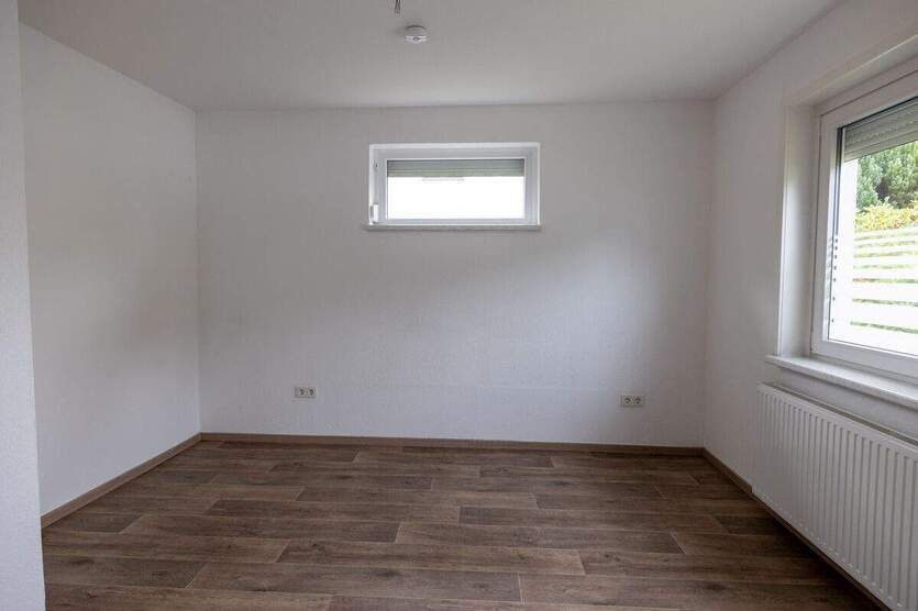 *** EFH - 2 ZKB - RENOVIERT und SANIERT in 2017 mit GARAGE *** 2 zimmer