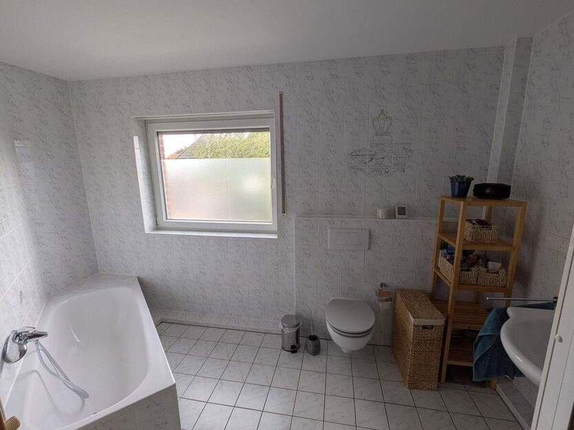 Top gepflegtes Reihenendhaus (2002) mit vielen Renovierungen in Spielstraße (provisionsfrei) 4 zimmer