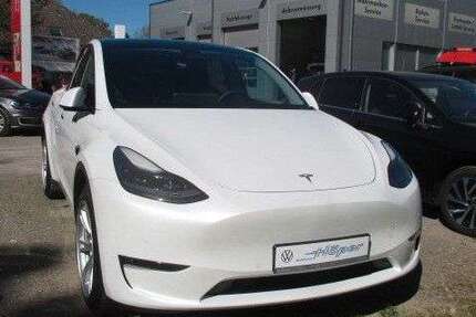 Tesla Model Y 95.348 km 27.965 &euro; Oyten 28876