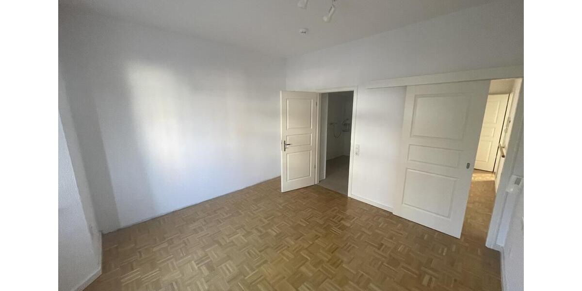 Etagenwohnung Bremen Gröpelingen - 3 Zimmer, 95 m&sup2;, 1.190&euro; | Angebot:23843427