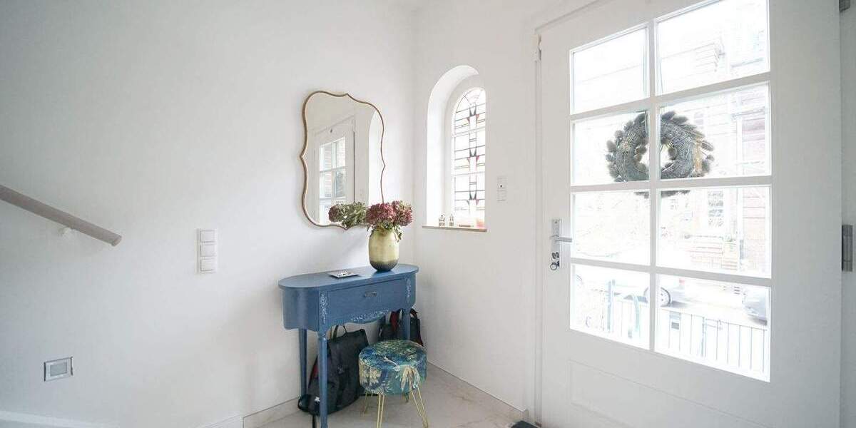 Reihenmittelhaus Bremen Schwachhausen - 8 Zimmer, 207 m&sup2;, 969.000&euro; | Angebot:25769345