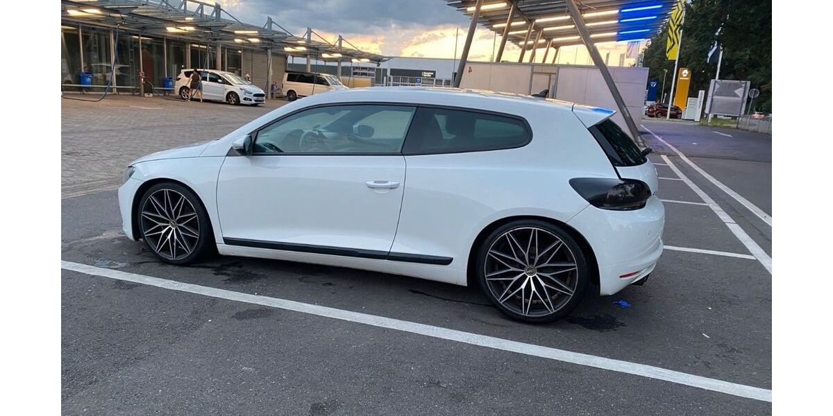 VW Scirocco 201.051 km 7.350 &euro; Bremen 28357