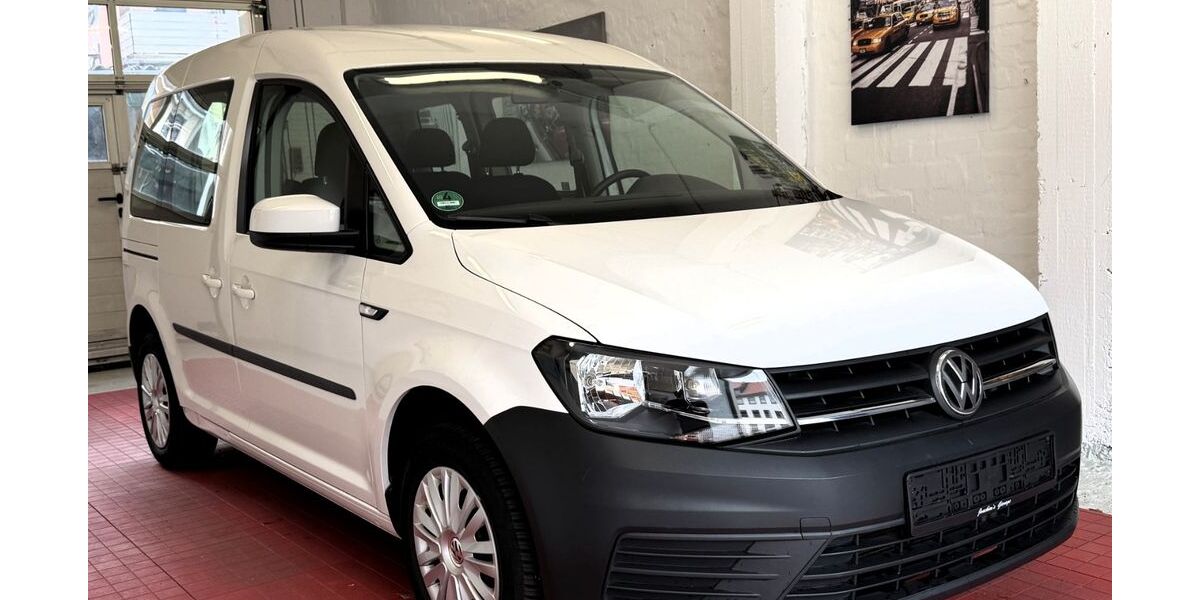 VW Caddy 101.400 km 9.900 &euro; Bremen 28207