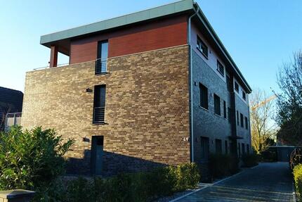 Delmenhorst-Schafkoven: (NEUBAUZweitbezug!) moderne und ruhige 3ZKB (KfW 40EE) mit Gäste-WC, HWR, Terrasse, Außenabstellraum und Stellplatz 3 zimmer