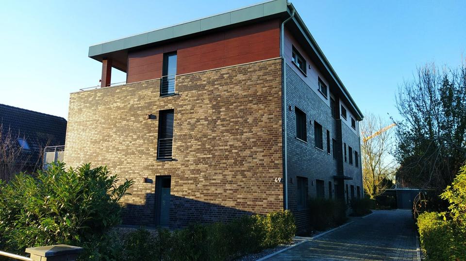 Delmenhorst-Schafkoven: (NEUBAUZweitbezug!) moderne und ruhige 3ZKB (KfW 40EE) mit Gäste-WC, HWR, Terrasse, Außenabstellraum und Stellplatz 3 zimmer