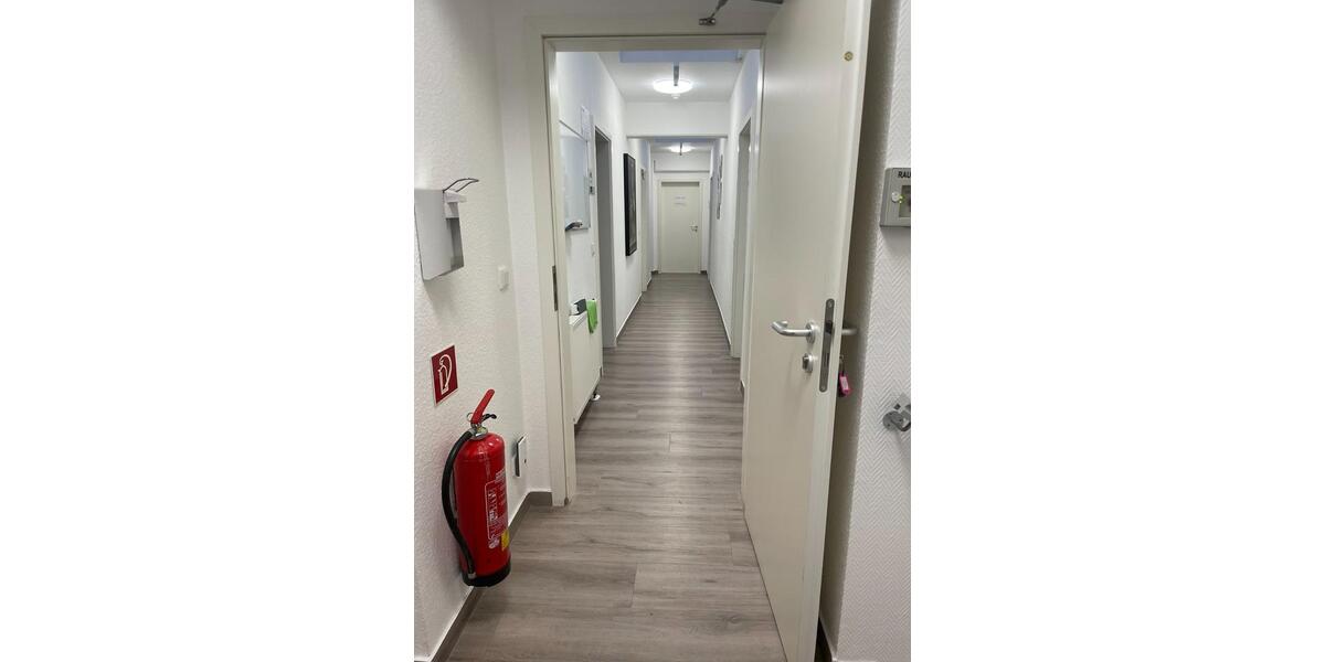 Büro-Praxisräume Nähe OHZ Netzzentrum, 182m² zimmer