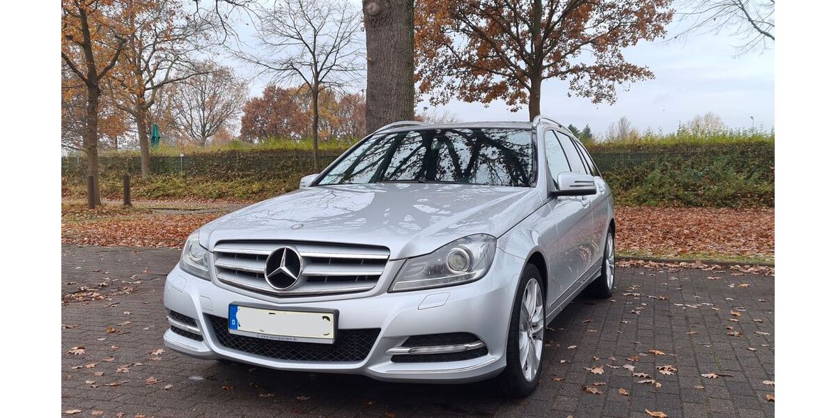 Mercedes-Benz C 250 195.000 km 7.900 &euro; Bremen 28759