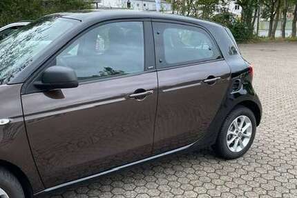 Smart forFour 61.681 km 7.500 € Bremen 28203