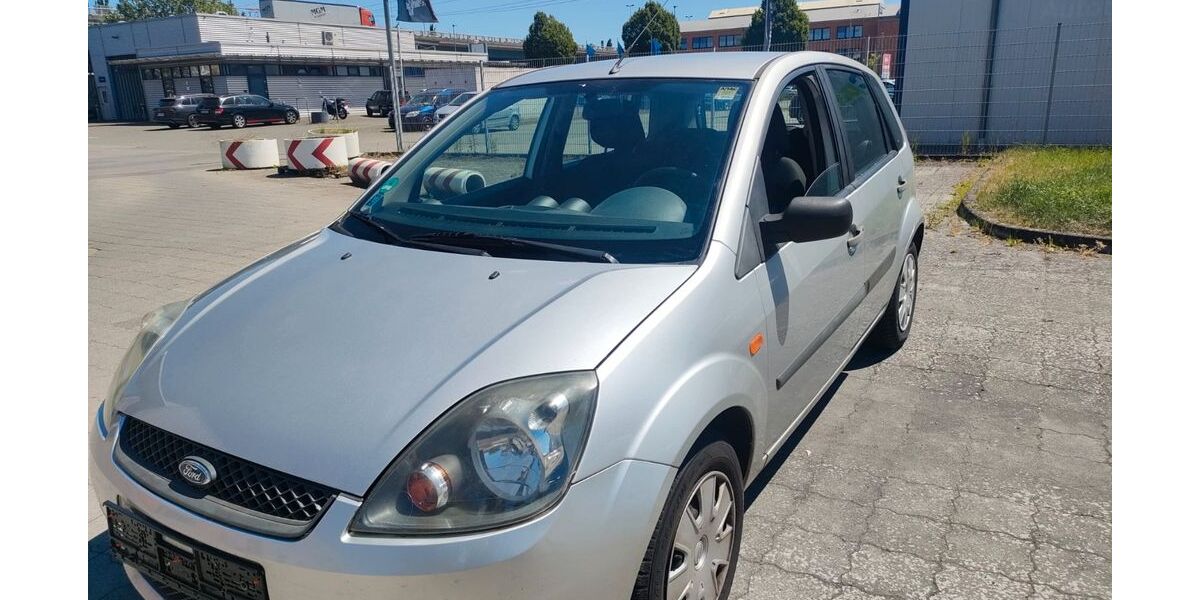 Ford Fiesta 137.000 km 1.750 &euro; Bremen 28199