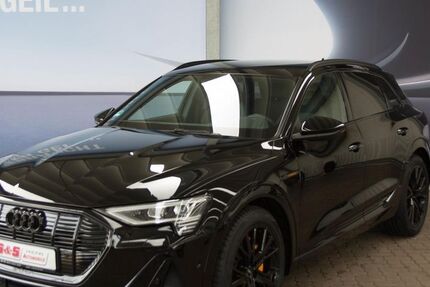 Audi e-tron 54.400 km 43.390 &euro; Achim 28832