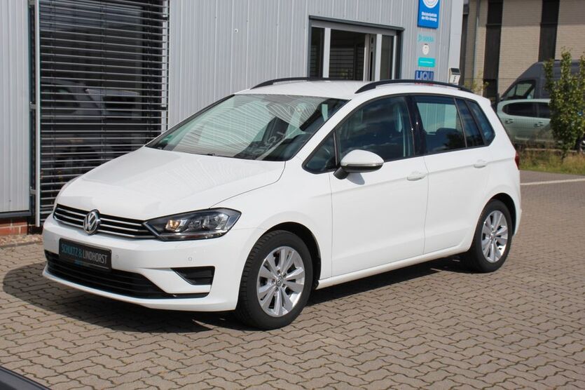 VW Golf Sportsvan 106.355 km 12.900 € Langwedel 27299