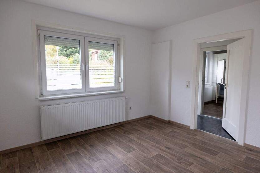 *** EFH - 2 ZKB - RENOVIERT und SANIERT in 2017 mit GARAGE *** 2 zimmer