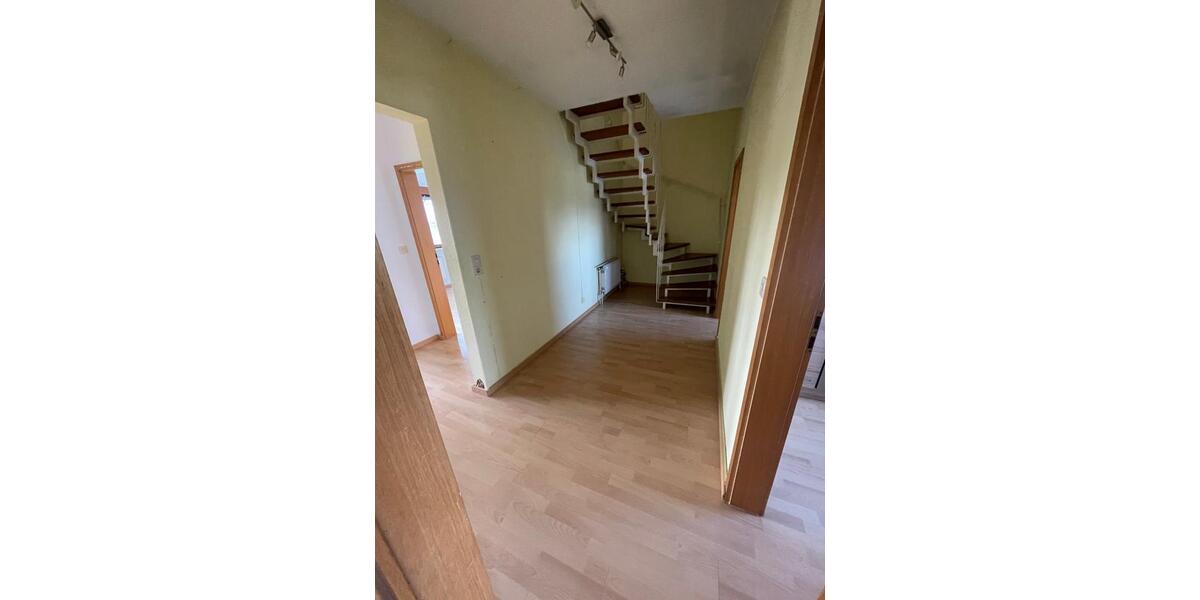 Dachgeschoßwohnung Bremen Hemelingen - 2.5 Zimmer, 70 m&sup2;, 179.000&euro; | Angebot:26865849