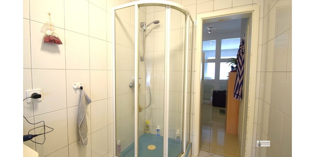 Großes modernisiertes EFH + EBK + Wintergarten + 3 Bäder mit 2 Stellplätzen vor dem Haus - Doppelhaushälfte Syke / Siedlung Gessel Gessel | Angebot:24213112