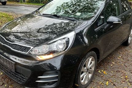 Kia Rio 223.500 km 4.400 € Bremen 28215