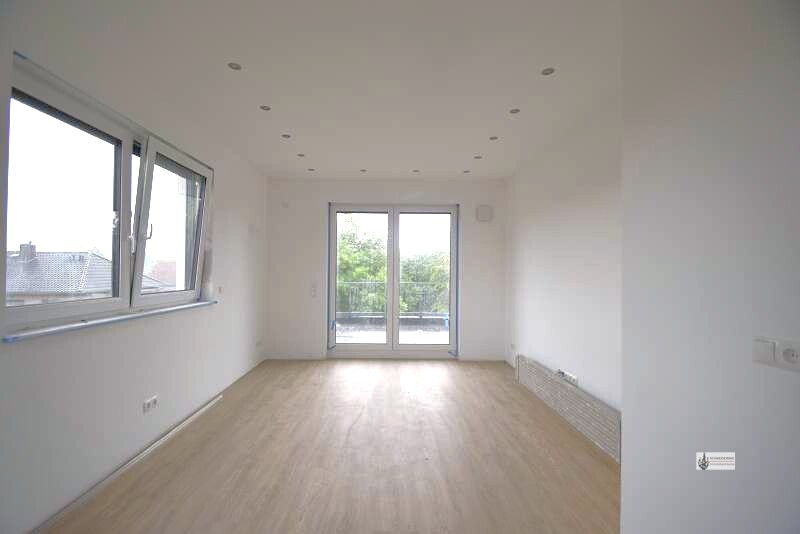 Hoch moderne Penthouse-Wohnung Neubau zum 1.7.2026 Rollläden + Stellplatz + Dachterrasse ohne Küche - Einfamilienhaus Weyhe Leeste | Angebot:26774140