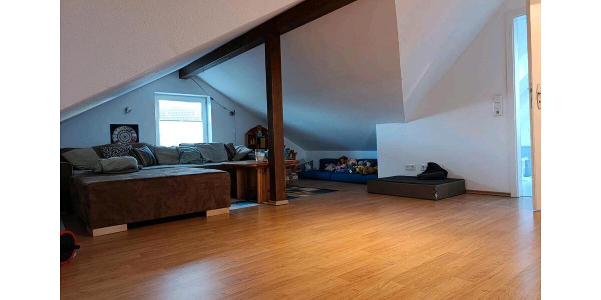 Dachgeschoßwohnung Bremen Blumenthal - 2 Zimmer, 77 m&sup2;, 790&euro; | Angebot:27732612