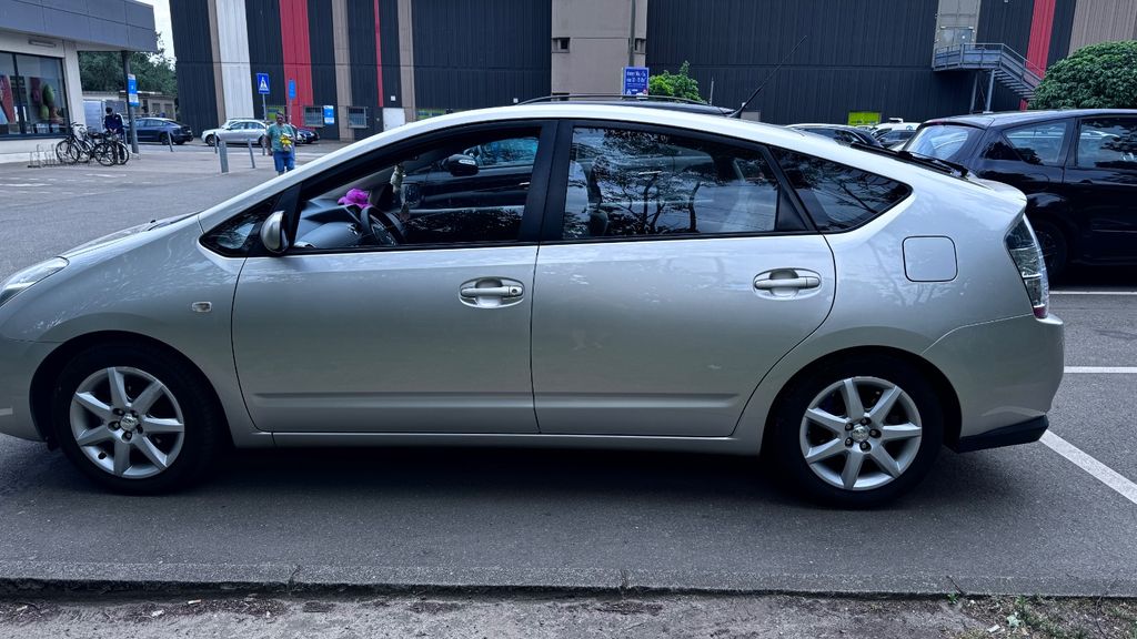 Toyota Prius 228.759 km 4.400 € Bremen 28197