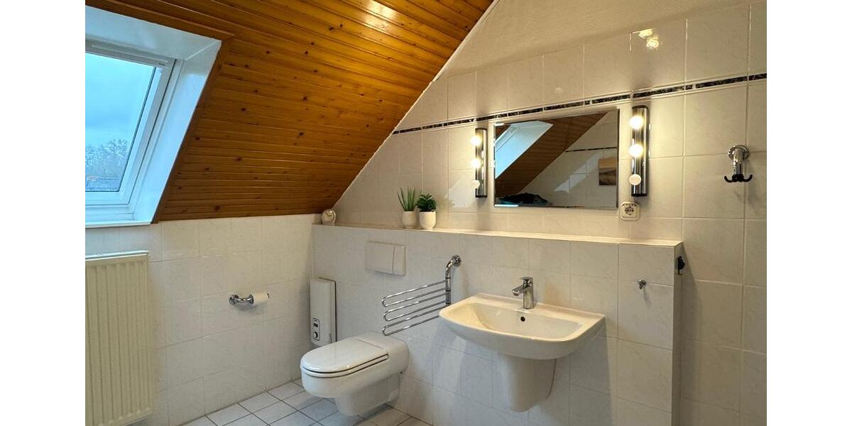 Einfamilienhaus Bremen Oberneuland - 9 Zimmer, 212 m&sup2;, 595.000&euro; | Angebot:26897781